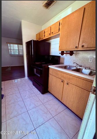 1930 W 6TH Street, Jacksonville, FL 32209