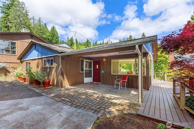 6222 Illahee Road NE, Bremerton, WA 98311