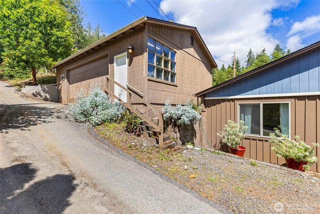 6222 Illahee Road NE, Bremerton, WA 98311