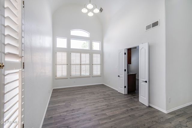 6529 JIM DE GROAT Drive, El Paso, TX 79912