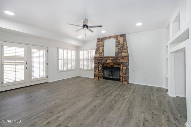 6529 JIM DE GROAT Drive, El Paso, TX 79912