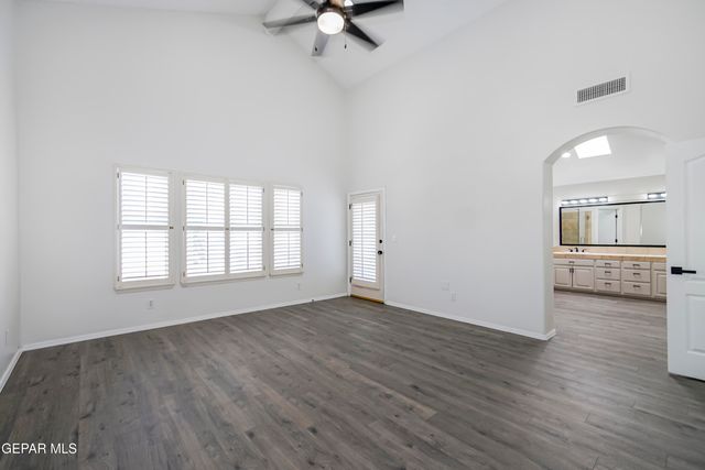 6529 JIM DE GROAT Drive, El Paso, TX 79912