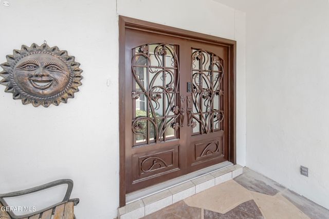 6529 JIM DE GROAT Drive, El Paso, TX 79912