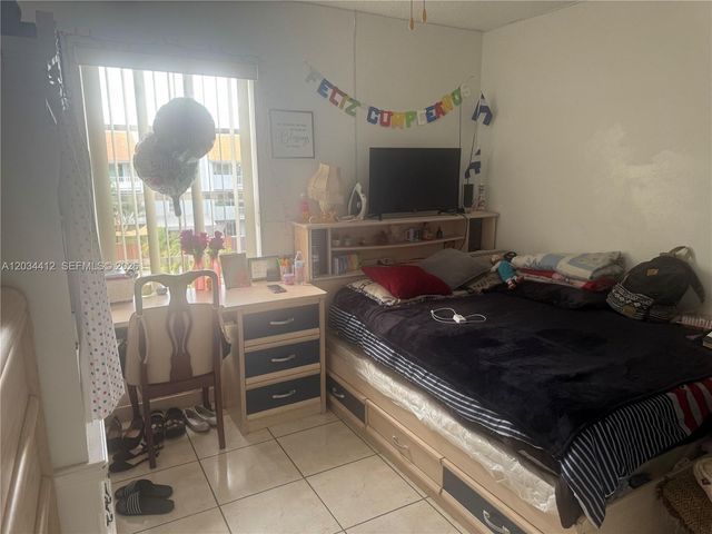 1725 W 60th Street F320, Hialeah, FL 33012