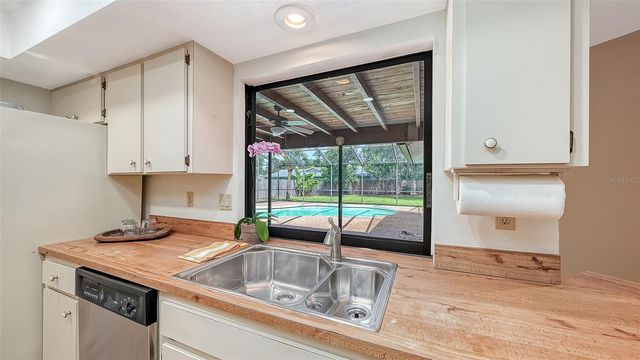 4736 CHARING CROSS ROAD, Sarasota, FL 34241