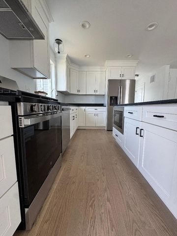 16 Princeton Circle, Fall River, MA 02722