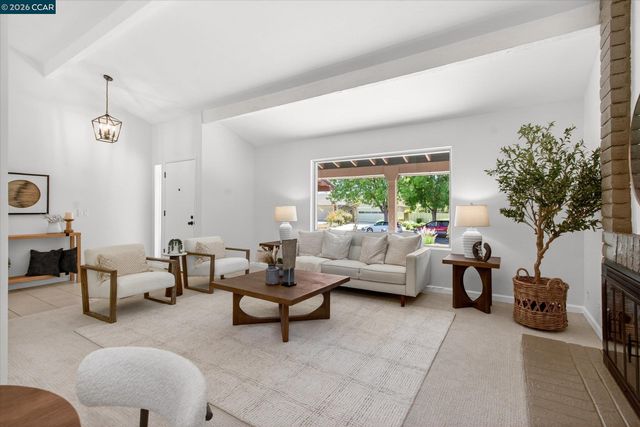714 Navaronne Way, Concord, CA 94518