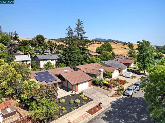 714 Navaronne Way, Concord, CA 94518
