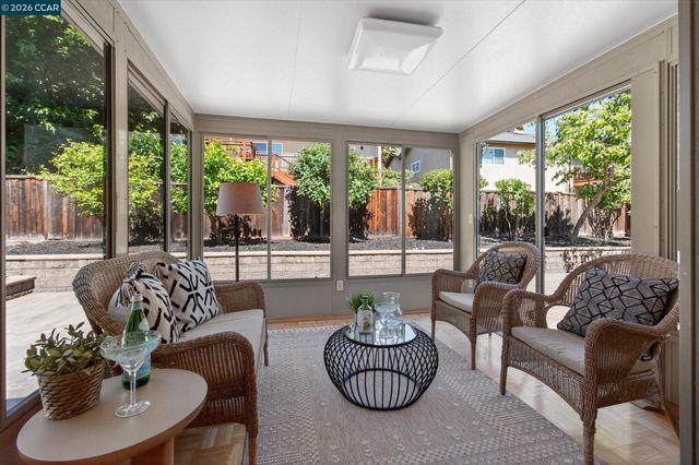 714 Navaronne Way, Concord, CA 94518