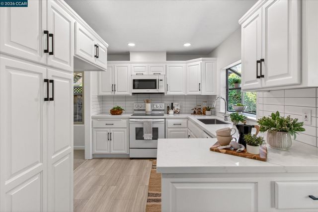 714 Navaronne Way, Concord, CA 94518