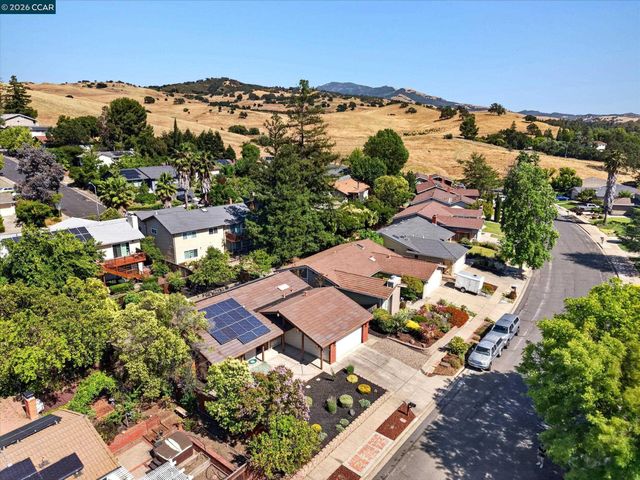 714 Navaronne Way, Concord, CA 94518