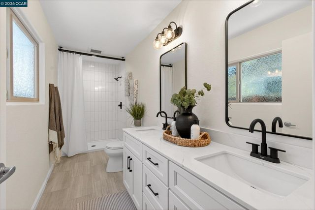714 Navaronne Way, Concord, CA 94518