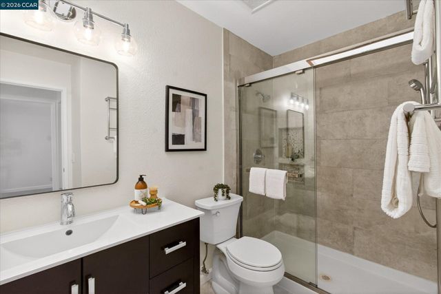714 Navaronne Way, Concord, CA 94518