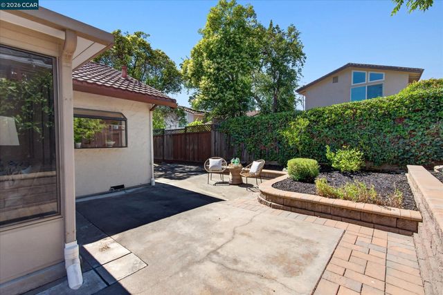 714 Navaronne Way, Concord, CA 94518