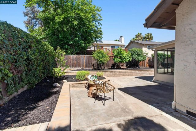 714 Navaronne Way, Concord, CA 94518