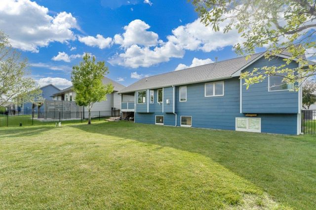 4835 N Emerald, Maize, KS 67101