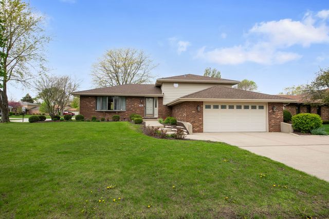 301 Greenfield Road, Shorewood, IL 60404
