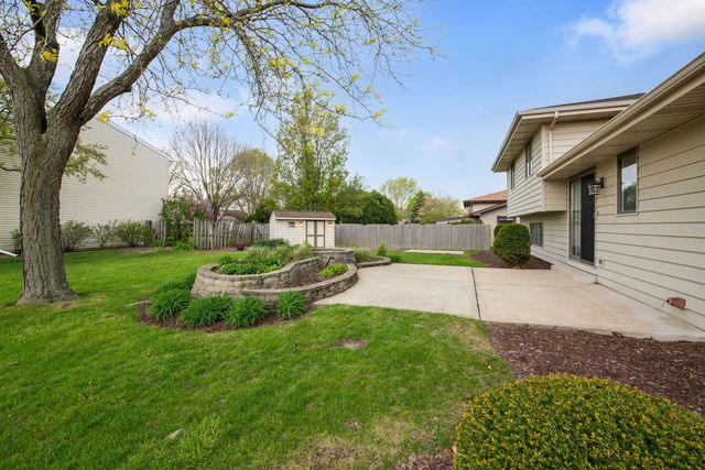301 Greenfield Road, Shorewood, IL 60404