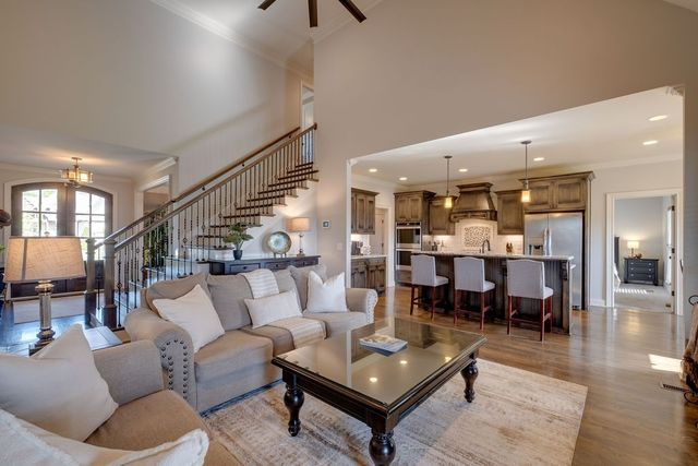 902 Larkspur Ln, Lebanon, TN 37087