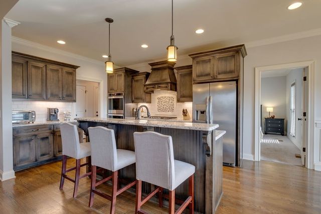 902 Larkspur Ln, Lebanon, TN 37087