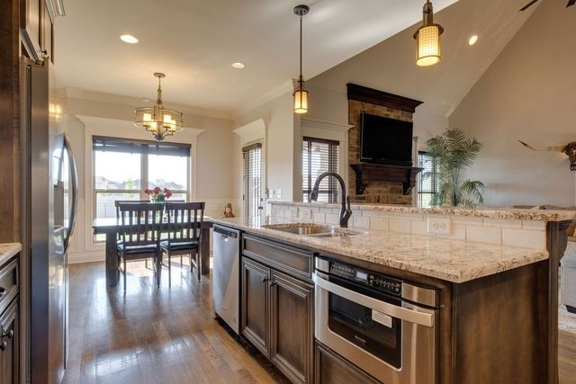 902 Larkspur Ln, Lebanon, TN 37087