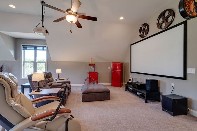 902 Larkspur Ln, Lebanon, TN 37087