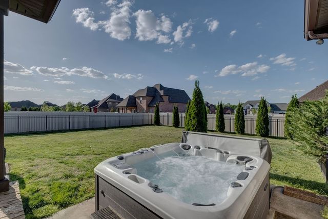 902 Larkspur Ln, Lebanon, TN 37087