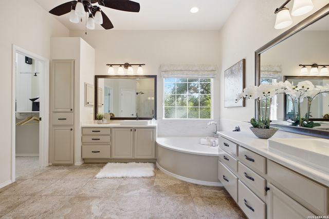 148 N Stallion Estates Dr, Spring Branch, TX 78070