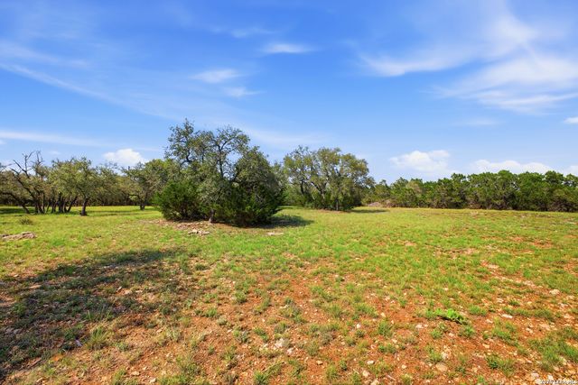 148 N Stallion Estates Dr, Spring Branch, TX 78070