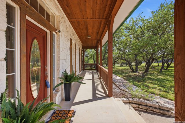 148 N Stallion Estates Dr, Spring Branch, TX 78070