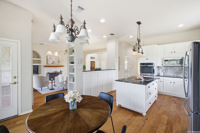 148 N Stallion Estates Dr, Spring Branch, TX 78070