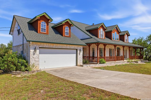 148 N Stallion Estates Dr, Spring Branch, TX 78070