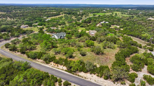 148 N Stallion Estates Dr, Spring Branch, TX 78070
