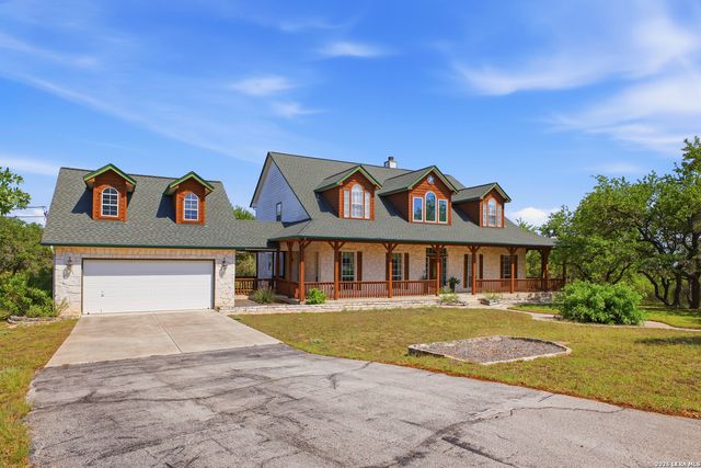 148 N Stallion Estates Dr, Spring Branch, TX 78070