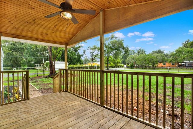 5801 MYRTLE LANE, Tampa, FL 33625