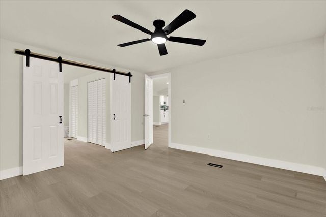 5801 MYRTLE LANE, Tampa, FL 33625
