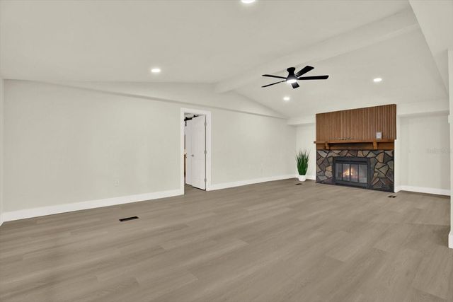 5801 MYRTLE LANE, Tampa, FL 33625
