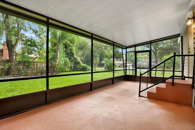 5801 MYRTLE LANE, Tampa, FL 33625