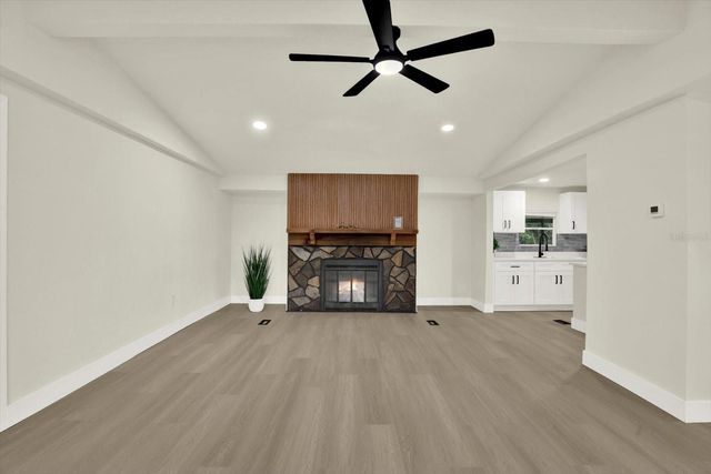 5801 MYRTLE LANE, Tampa, FL 33625