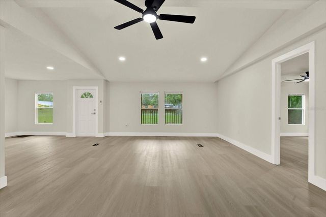 5801 MYRTLE LANE, Tampa, FL 33625