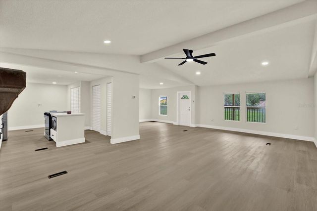 5801 MYRTLE LANE, Tampa, FL 33625