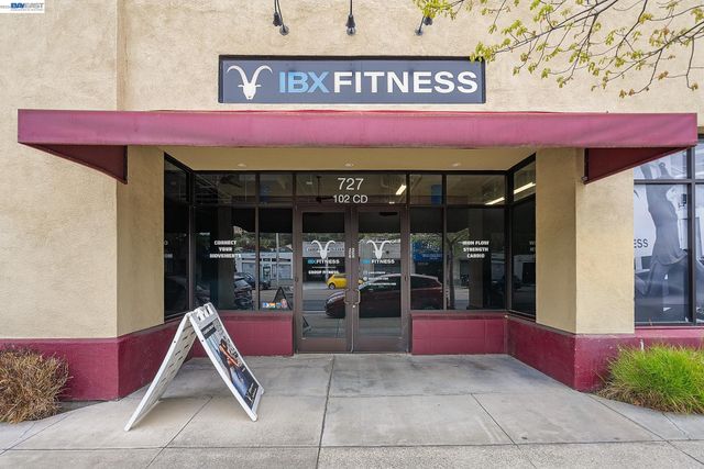 727 San Pablo Ave, Albany, CA 94706