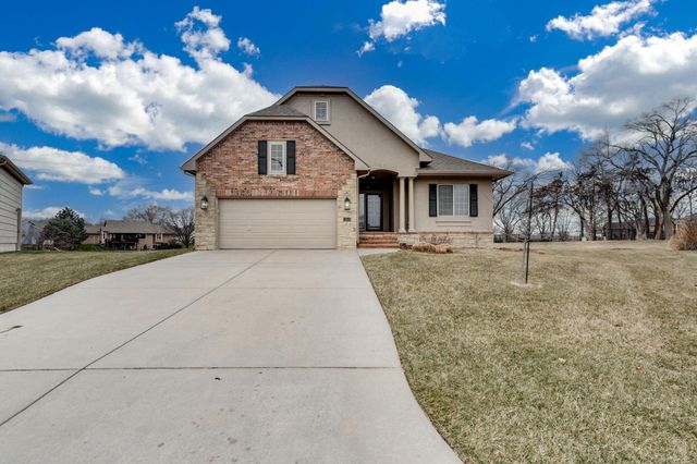 3163 N Lake Ridge Ct, Wichita, KS 67205