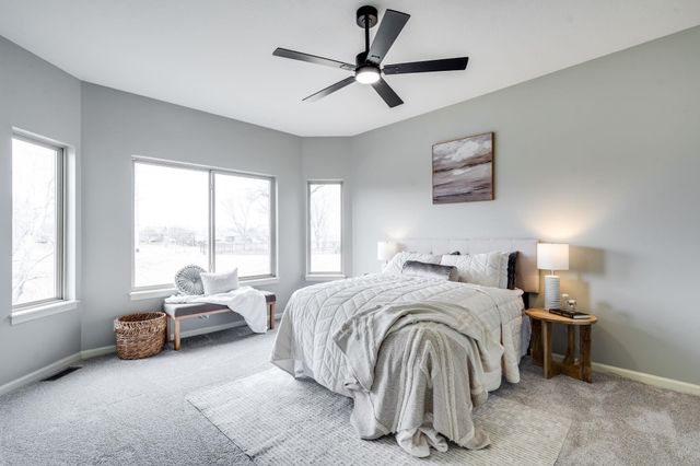 3163 N Lake Ridge Ct, Wichita, KS 67205