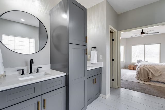 3163 N Lake Ridge Ct, Wichita, KS 67205