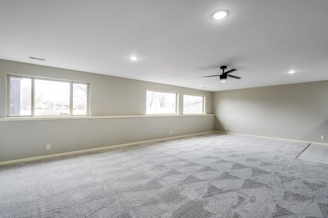 3163 N Lake Ridge Ct, Wichita, KS 67205