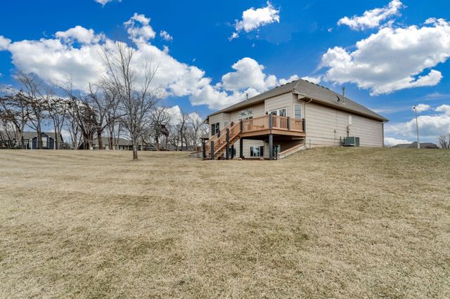 3163 N Lake Ridge Ct, Wichita, KS 67205
