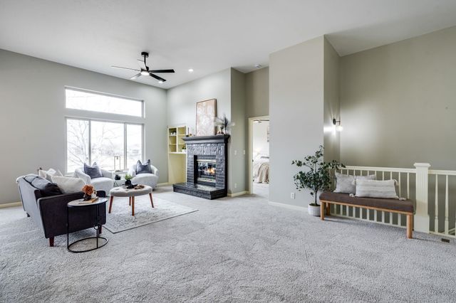 3163 N Lake Ridge Ct, Wichita, KS 67205