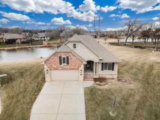 3163 N Lake Ridge Ct, Wichita, KS 67205