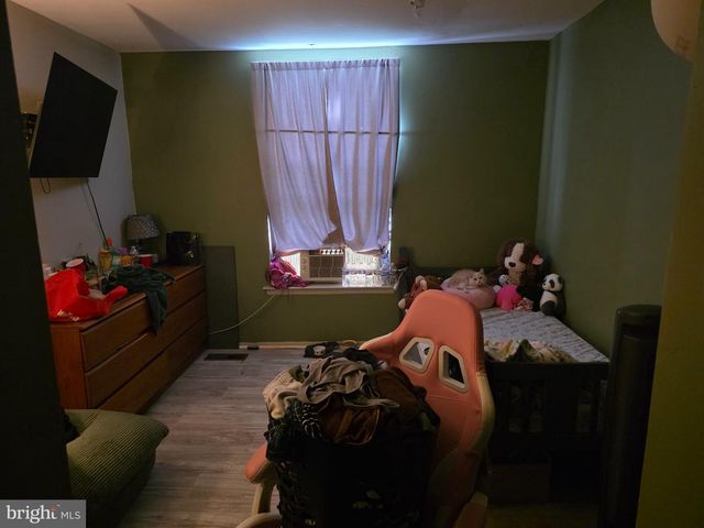 2 BRIAN CT, New Castle, DE 19720